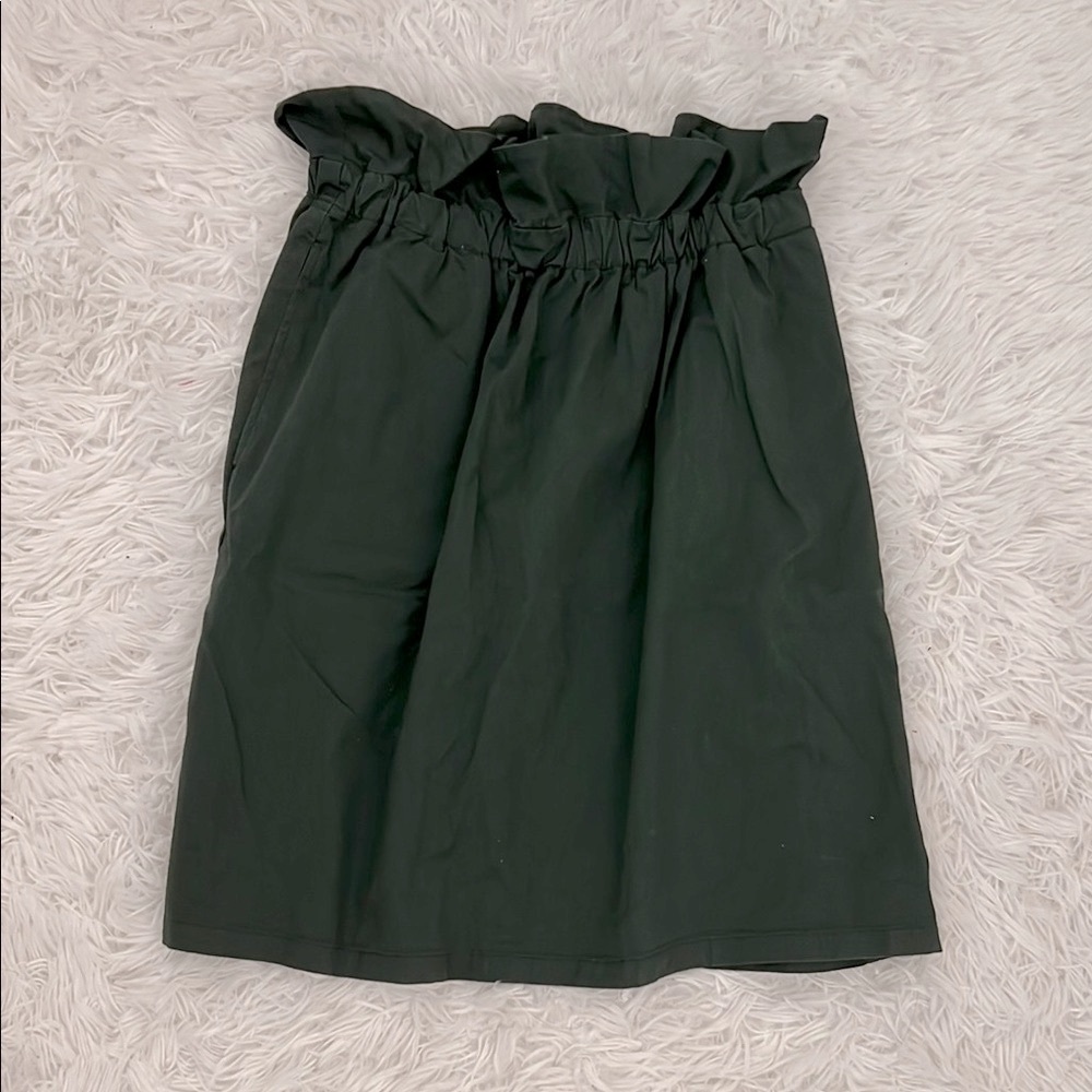 UNIQLO Girls Elegant Army Green Ruffle Waist Skirt